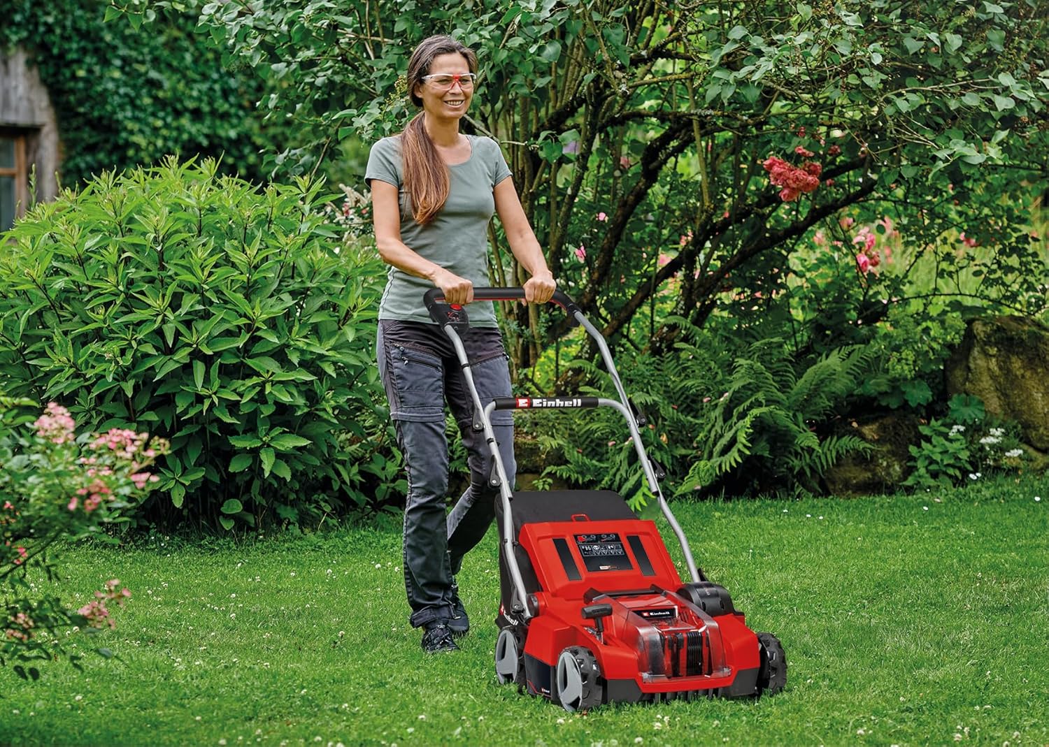 Einhell Akku-Vertikutierer-Lüfter GE-SA 36/35 Li-Solo Power X-Change (Li-Ion, 36 V, bürstenloser Motor, 35cm Messerwalze, 28L Fangsack, einstellbare Arbeitstiefe, ohne Akku & Ladegerät)