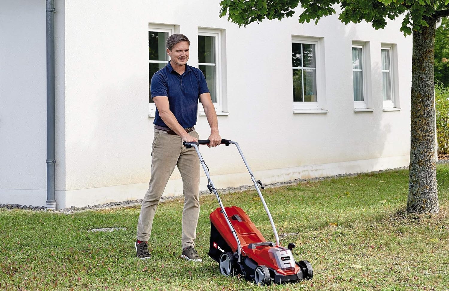 Einhell Akku-Rasenmäher GE-CM 18/33 Li Kit, 18 V, 33 cm Schnittbreite, bis 200 m², 30 L Fangkorb, inkl. 4,0 Ah Akku + Lader